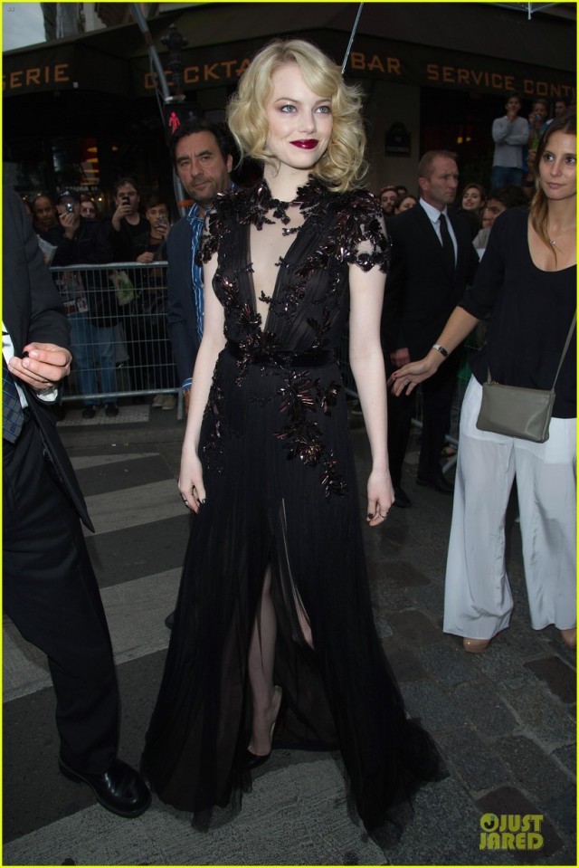 Emma Stone in Gucci at the Paris premiere of Spider Man – Pretty